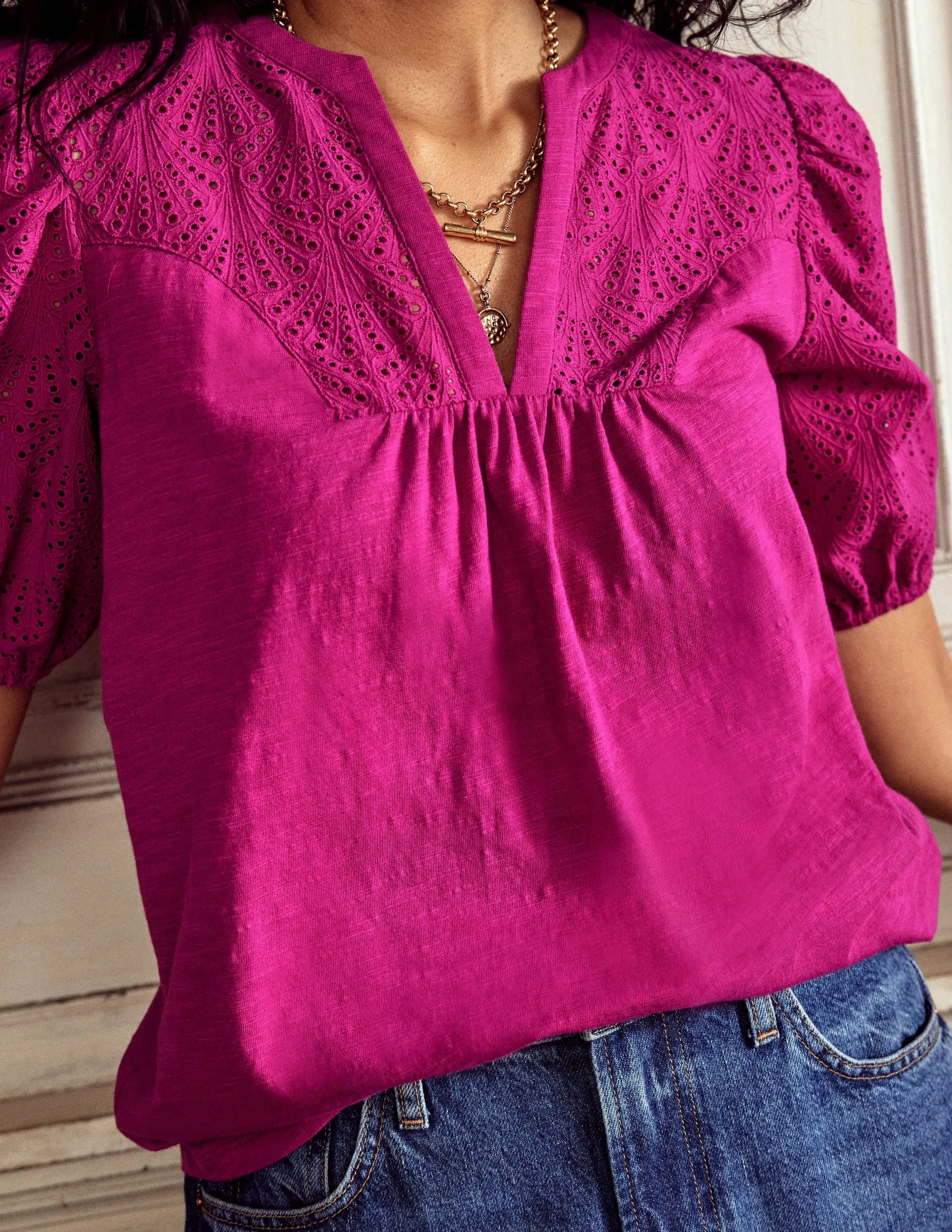 Dolly Broderie Top-Fuchsia